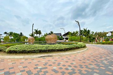 Setia Warisan Tropika (Belladonna)