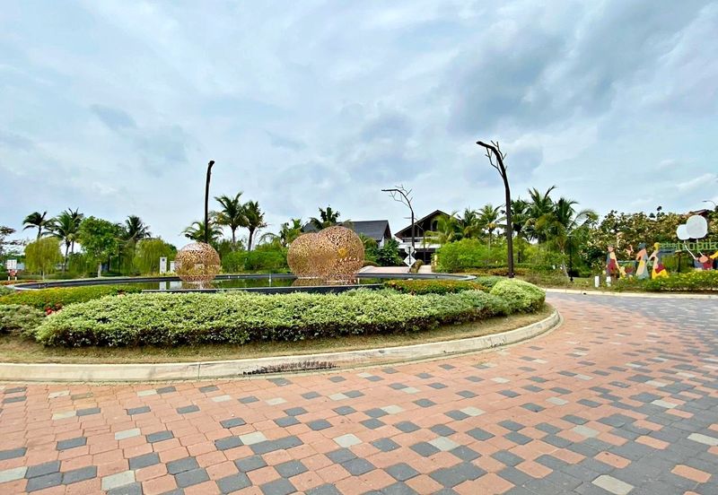 Setia Warisan Tropika (Belladonna)