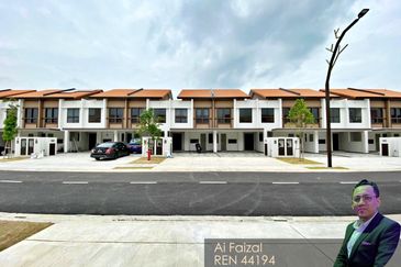 Setia Warisan Tropika (Belladonna)