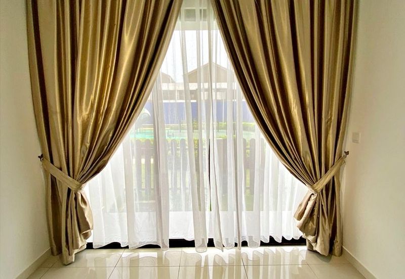 Setia Warisan Tropika (Belladonna)