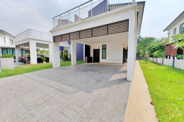 Perdana Lakeview East