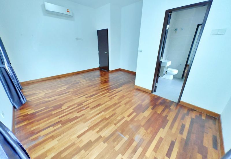 Perdana Lakeview East