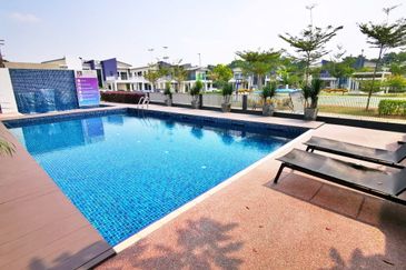 Perdana Lakeview East