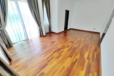 Perdana Lakeview East