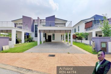 Perdana Lakeview East