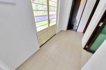 Perdana Lakeview East