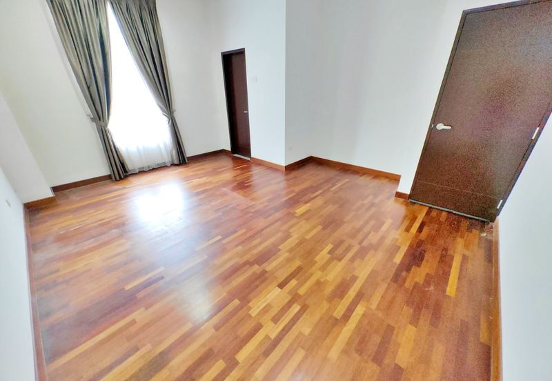 Perdana Lakeview East