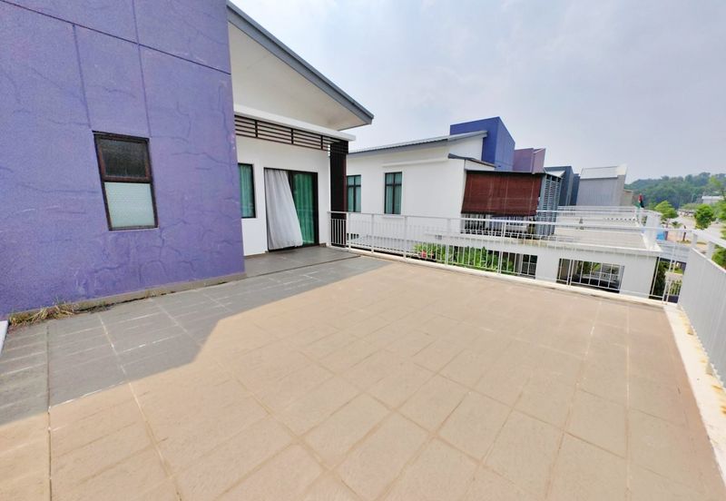 Perdana Lakeview East