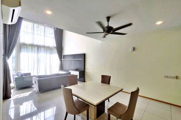 Symphony Hills Schumann