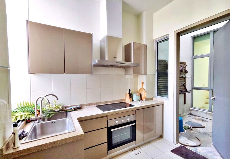 Symphony Hills Schumann