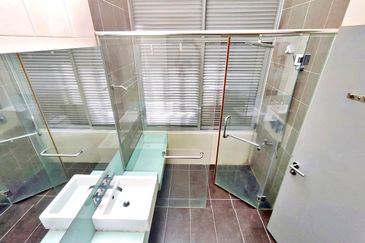 Symphony Hills Schumann