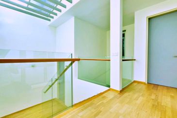 Symphony Hills Schumann