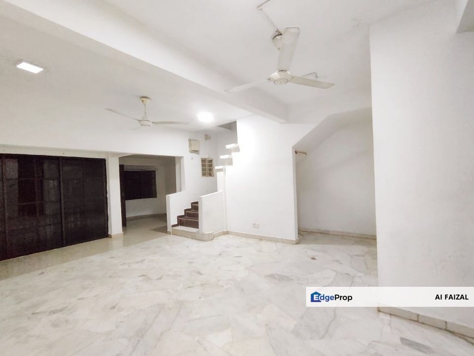 2 Storey Terrace Taman Putra Heights Section 8, Selangor, Subang Jaya