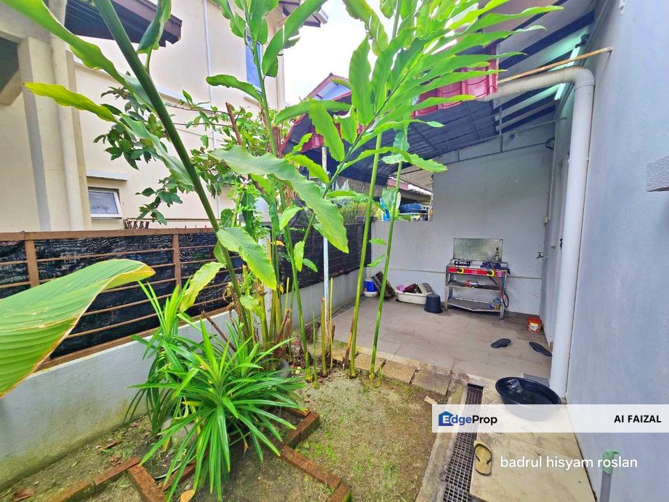 RENOVATED 2 STOREY SEMI DETACH HOUSE ANJUNG SUASANA BANDAR SERI PUTRA BANGI, Selangor, Bangi