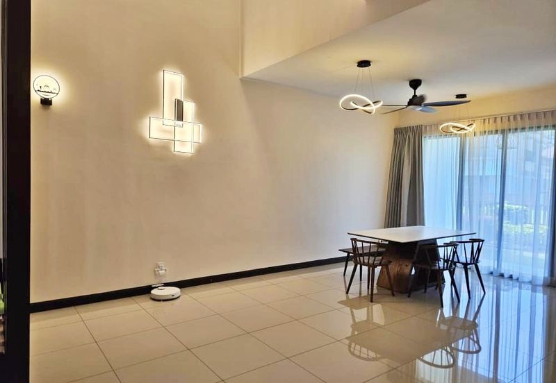 Isle of Botanica, Setia Eco Glades