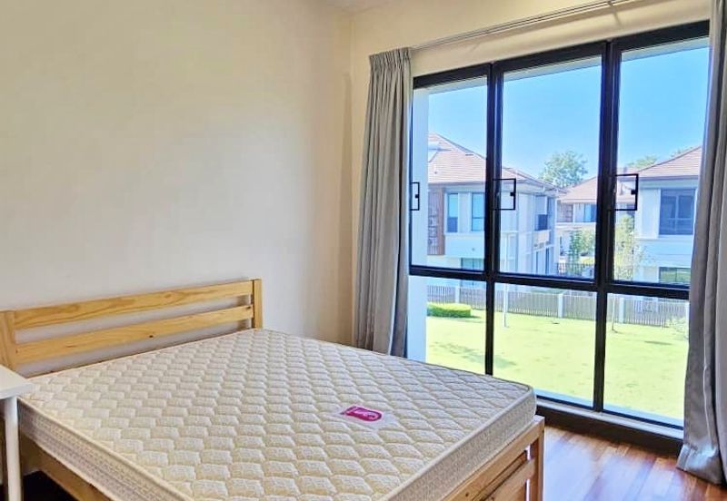 Isle of Botanica, Setia Eco Glades