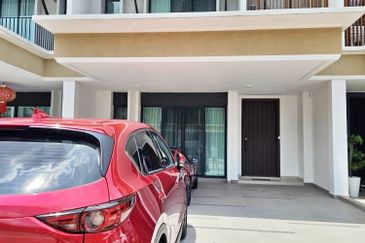 Isle of Botanica, Setia Eco Glades