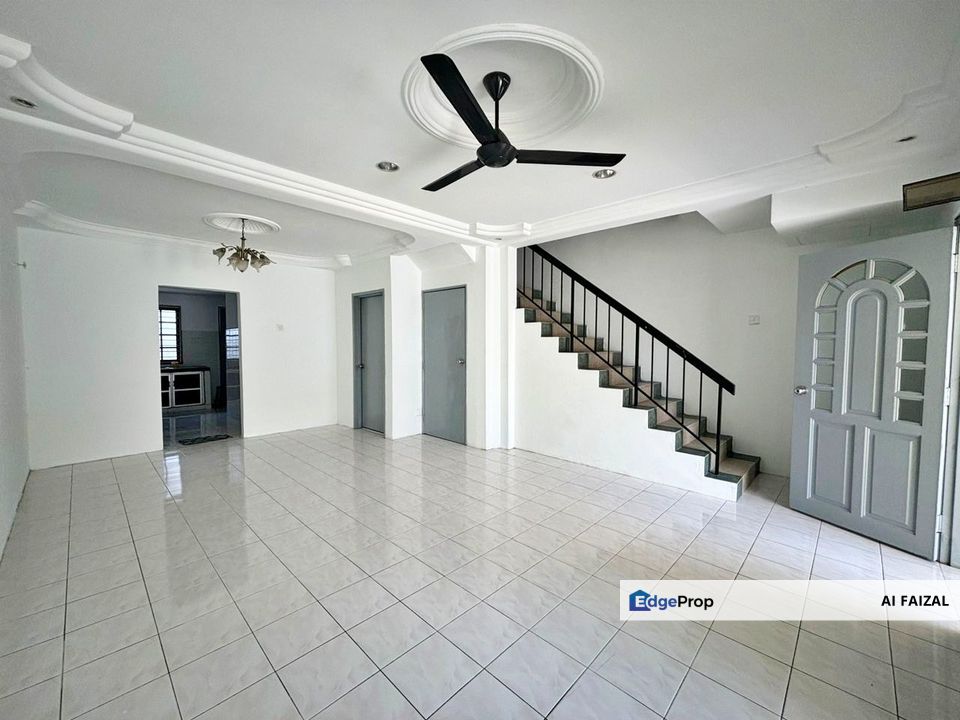 CHEAPEST!!! RENOVATED + EXTENDED | Double Storey Taman Pinggiran Putra, Seri Kembangan , Selangor, Seri Kembangan