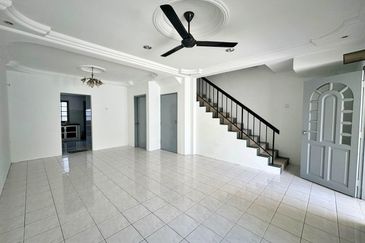 Taman Pinggiran Putra