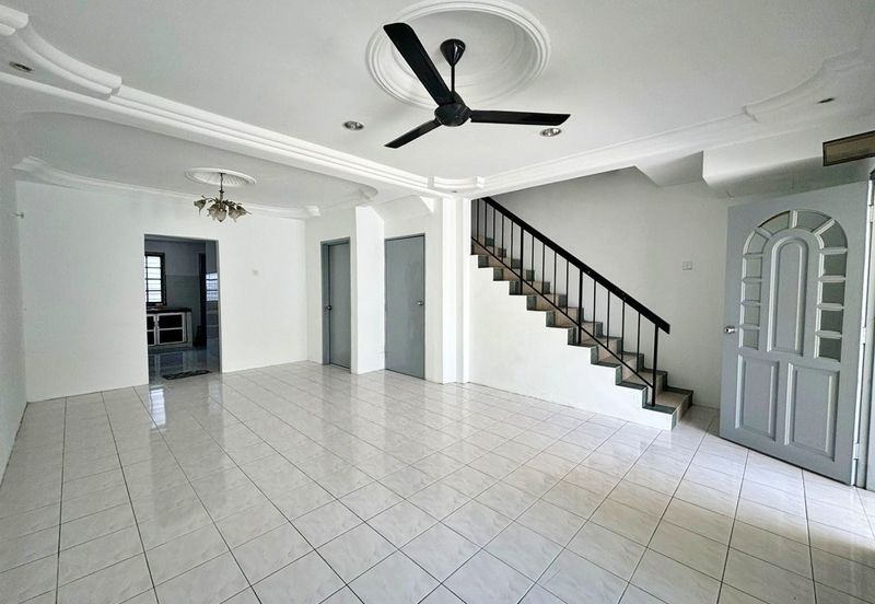 Taman Pinggiran Putra