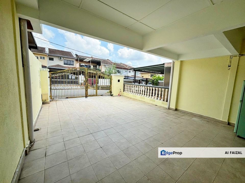 CHEAPEST!!! RENOVATED + EXTENDED | Double Storey Taman Pinggiran Putra, Seri Kembangan , Selangor, Seri Kembangan