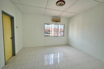 Taman Pinggiran Putra