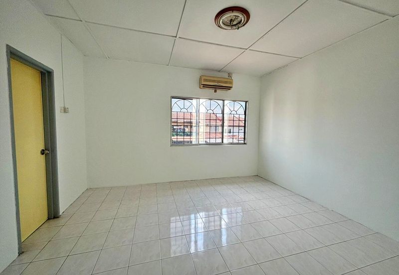 Taman Pinggiran Putra