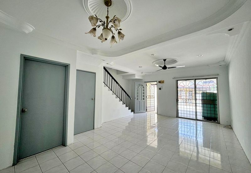 Taman Pinggiran Putra