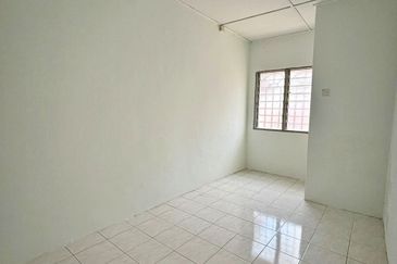 Taman Pinggiran Putra