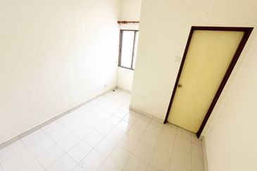 Kota Puteri, Batu Arang