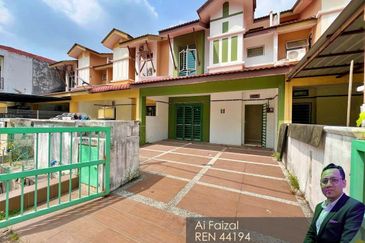 Kota Puteri, Batu Arang