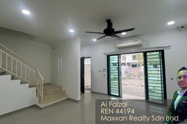 NILAI IMPIAN (LAMAN DELFINA)