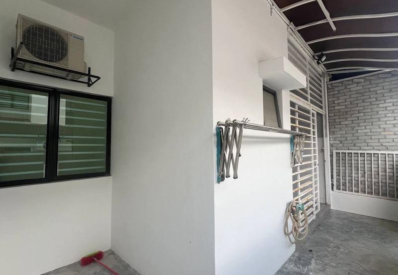 NILAI IMPIAN (LAMAN DELFINA)