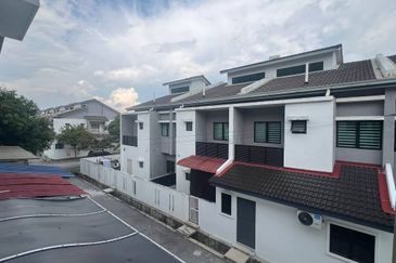 NILAI IMPIAN (LAMAN DELFINA)