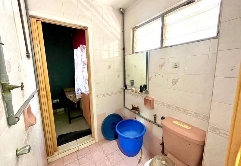 RENOVATED FACING OPEN CORNER LOT Double Storey Bandar Tasik Selatan, Kuala Lumpur