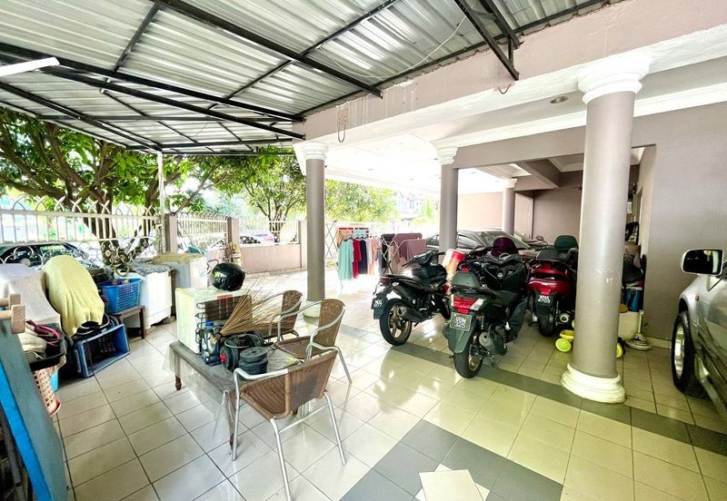 RENOVATED FACING OPEN CORNER LOT Double Storey Bandar Tasik Selatan, Kuala Lumpur