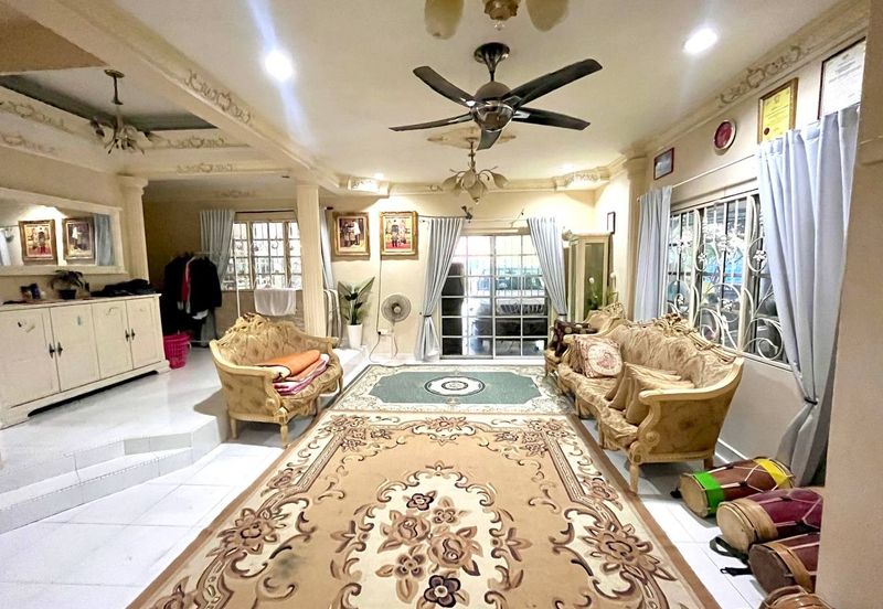 RENOVATED FACING OPEN CORNER LOT Double Storey Bandar Tasik Selatan, Kuala Lumpur