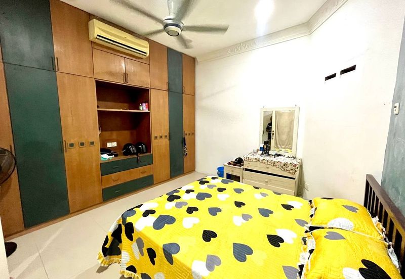 RENOVATED FACING OPEN CORNER LOT Double Storey Bandar Tasik Selatan, Kuala Lumpur