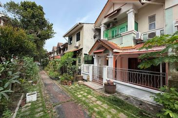 2.5 STOREY TERRACE (NEWLY REFURBISHED) TAMAN SETIAWANGSA KL