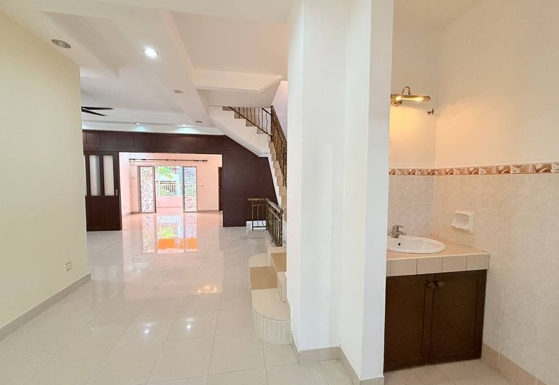 2.5 STOREY TERRACE (NEWLY REFURBISHED) TAMAN SETIAWANGSA KL