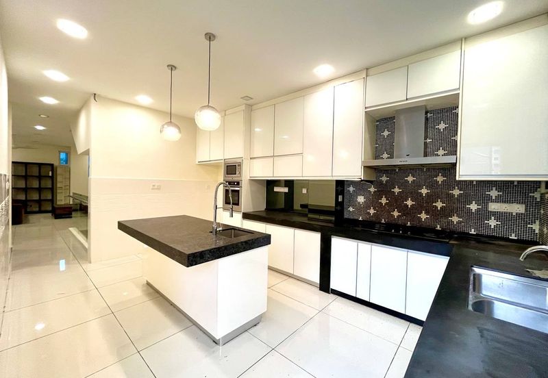 Saville @ The Park - Twin Villa