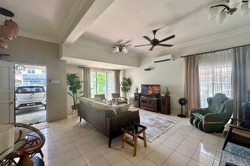 Jalan Bandar Putra Permai 1/1