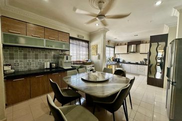 Jalan Bandar Putra Permai 1/1