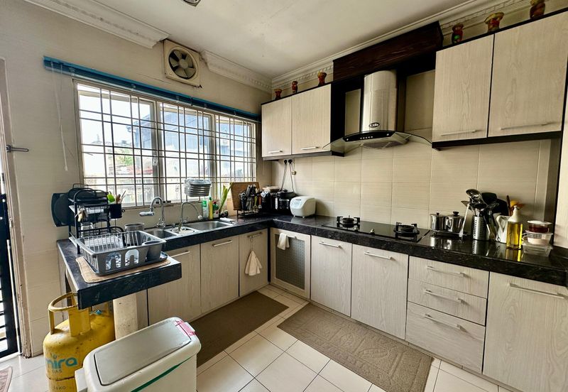 Jalan Bandar Putra Permai 1/1