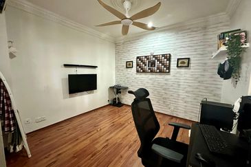 Jalan Bandar Putra Permai 1/1