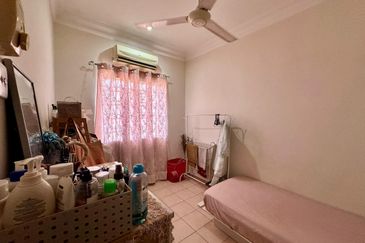 Jalan Bandar Putra Permai 1/1