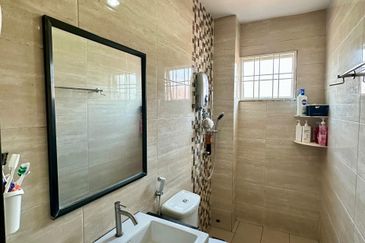 Jalan Bandar Putra Permai 1/1