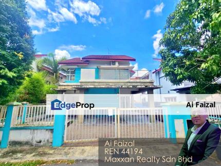Bungalow Double Storey Garden Homes Seksyen 15 Bandar Baru Bangi - With Swimming Pool, Selangor, Bangi