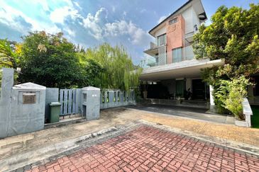 Bangi Lakehill Villas