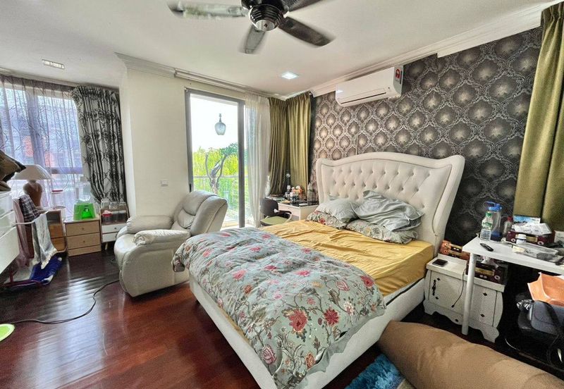 Bangi Lakehill Villas